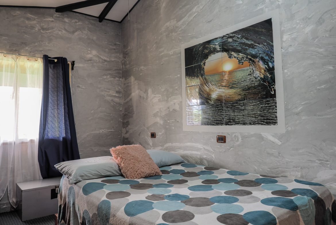 TURN KEY MOUNTAIN VIEW 2 BEDROOM HOUSE PLUS BUNGALOW WITH COOL CLIMATE AND PRIVACY – 0.8 ACRES