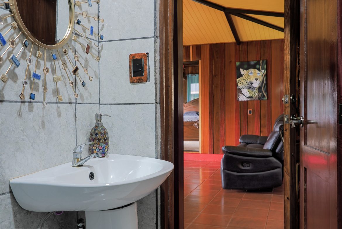 TURN KEY MOUNTAIN VIEW 2 BEDROOM HOUSE PLUS BUNGALOW WITH COOL CLIMATE AND PRIVACY – 0.8 ACRES