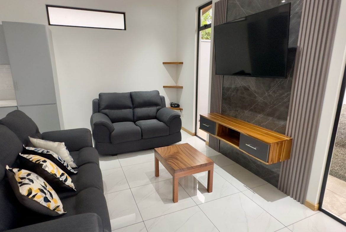 STUNNING 2-BEDROOM HOME IN TRANQUIL COMMUNITY – CLOSE TO MARINO BALLENA NATIONAL PARK – 0.11 ACRES