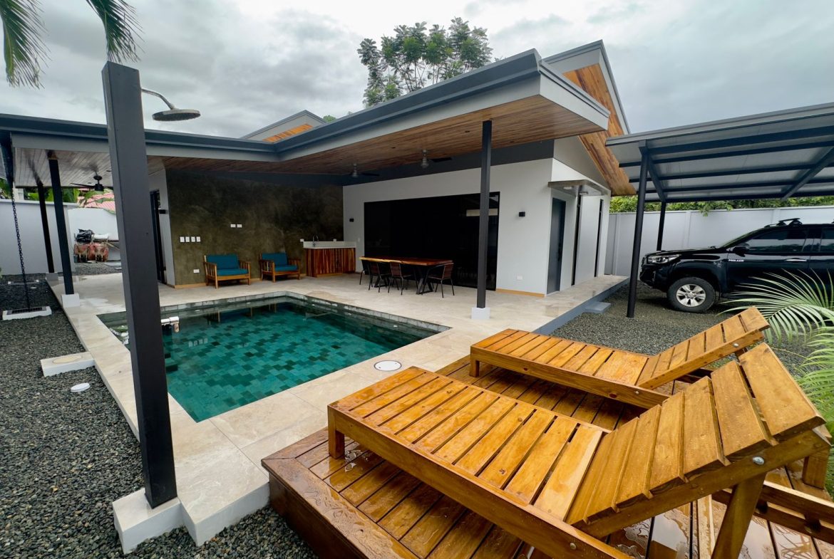 STUNNING 2-BEDROOM HOME IN TRANQUIL COMMUNITY – CLOSE TO MARINO BALLENA NATIONAL PARK – 0.11 ACRES, Uvita, Costa Rica — photo 6