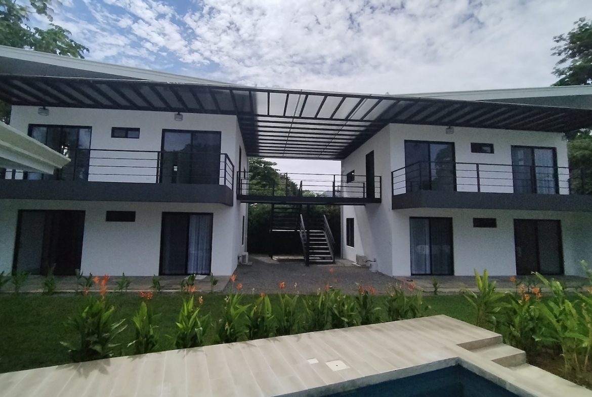 NEW FOUR – PLEX INVESTMENT IN UVITA