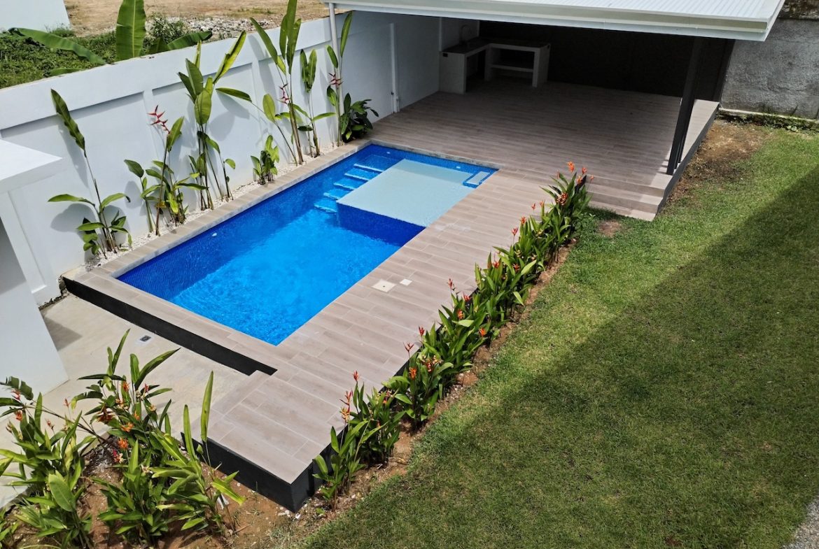 NEW FOUR – PLEX INVESTMENT IN UVITA