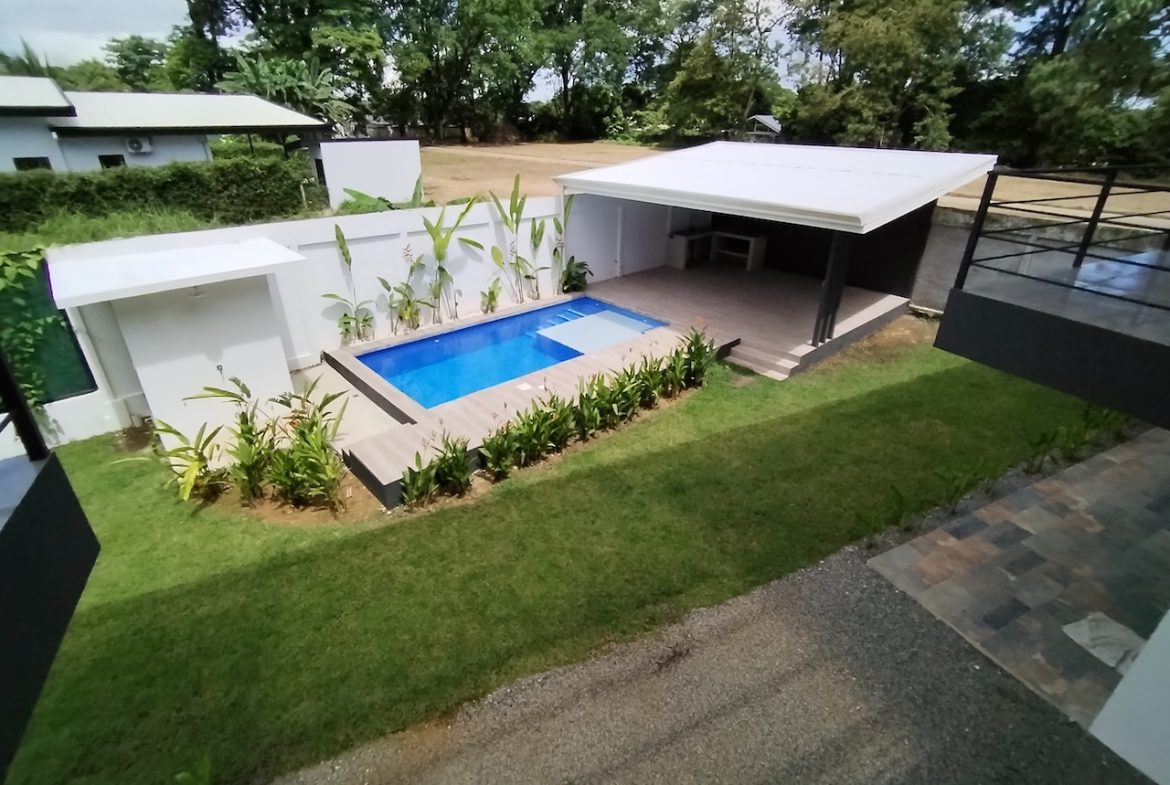 NEW FOUR – PLEX INVESTMENT IN UVITA