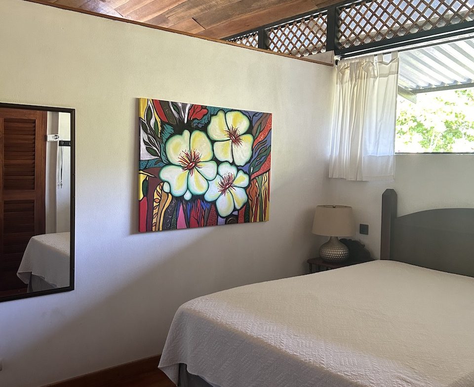 CASA BALI – 3 BEDROOM HOME WALKING DISTANCE TO THE BEACH