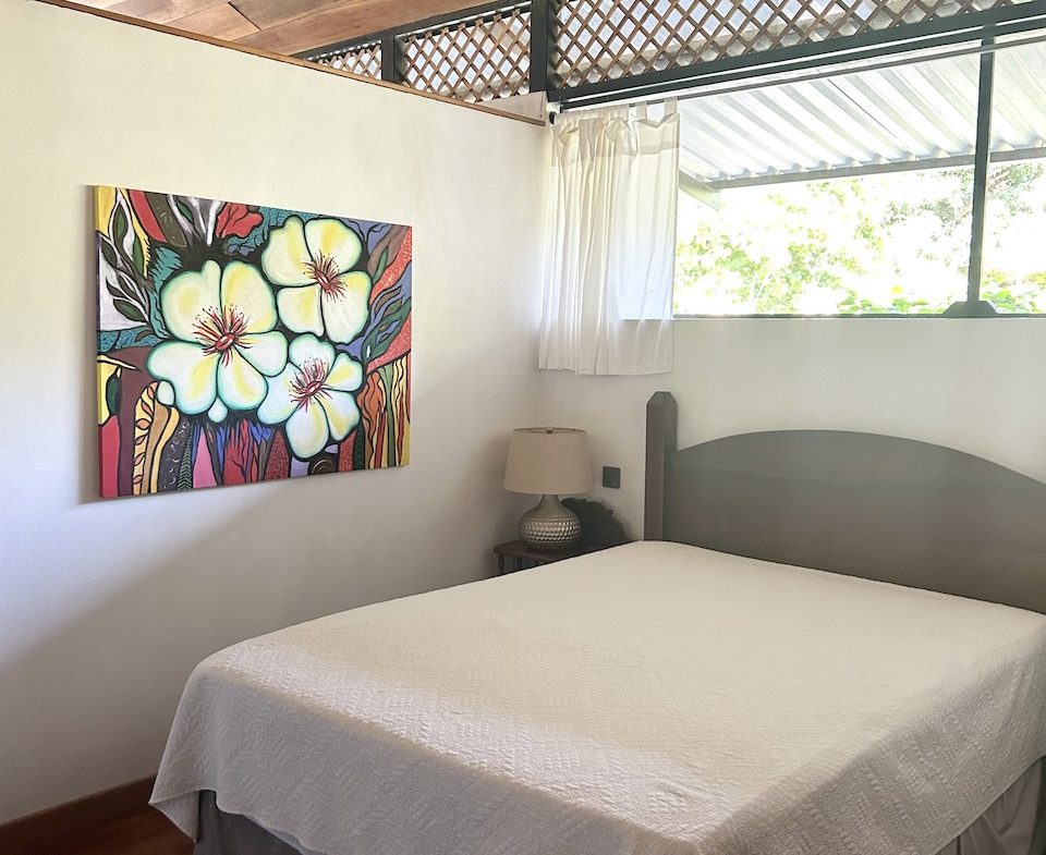CASA BALI – 3 BEDROOM HOME WALKING DISTANCE TO THE BEACH