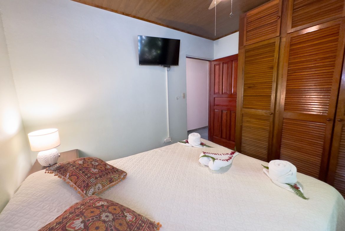 CASA MARIPOSA CONDOMINIUM IN THE HEART OF MANUEL ANTONIO
