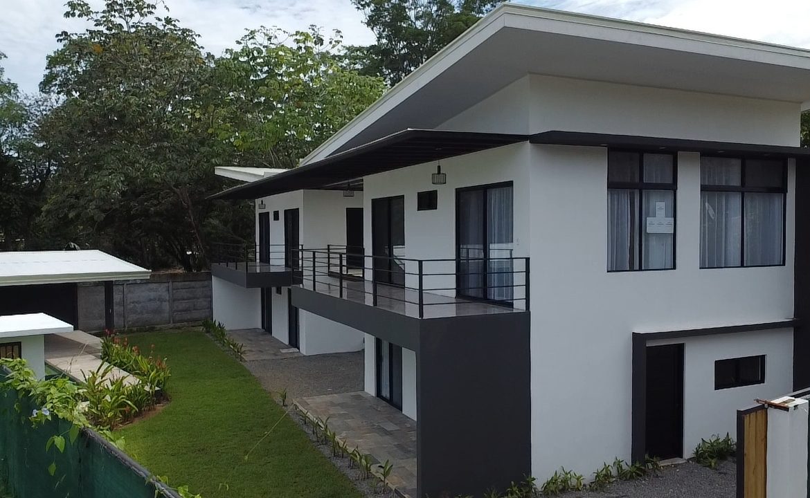 NEW FOUR – PLEX INVESTMENT IN UVITA