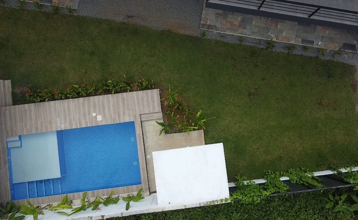 NEW FOUR – PLEX INVESTMENT IN UVITA