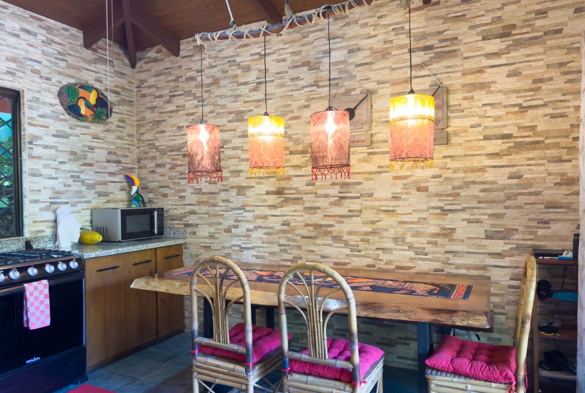 CASA MARIPOSA CONDOMINIUM IN THE HEART OF MANUEL ANTONIO
