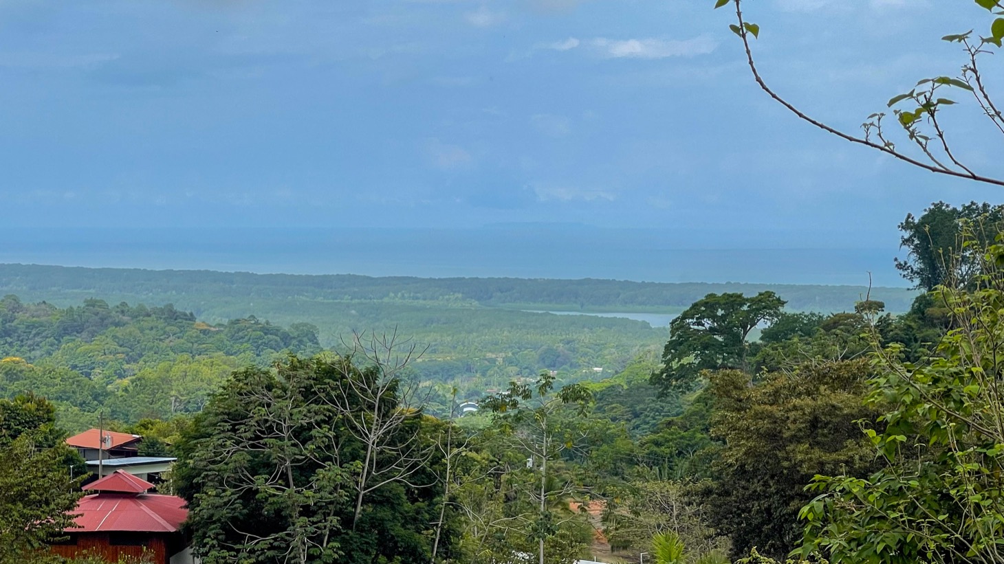 LAND WITH BEAUTIFUL OCEAN VIEW AND MULTIPLE BUILDING SITES