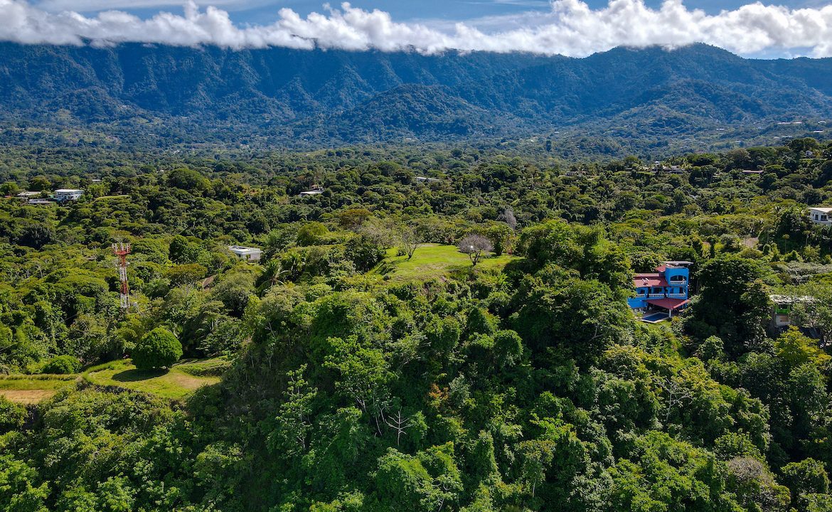 OCEAN, MOUNTAIN AND RIVER VIEWS – 3.12 ACRES