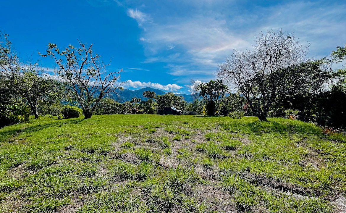 OCEAN, MOUNTAIN AND RIVER VIEWS – 3.12 ACRES