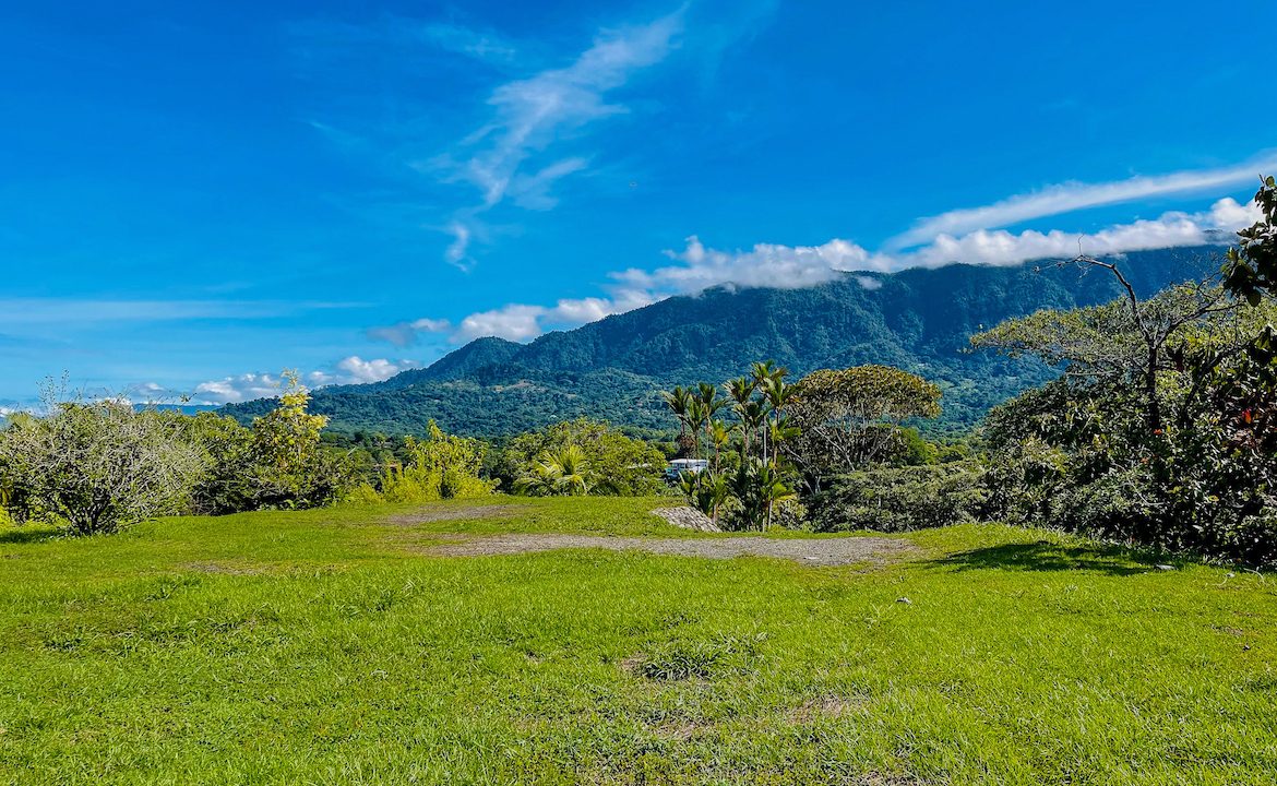 OCEAN, MOUNTAIN AND RIVER VIEWS – 3.12 ACRES