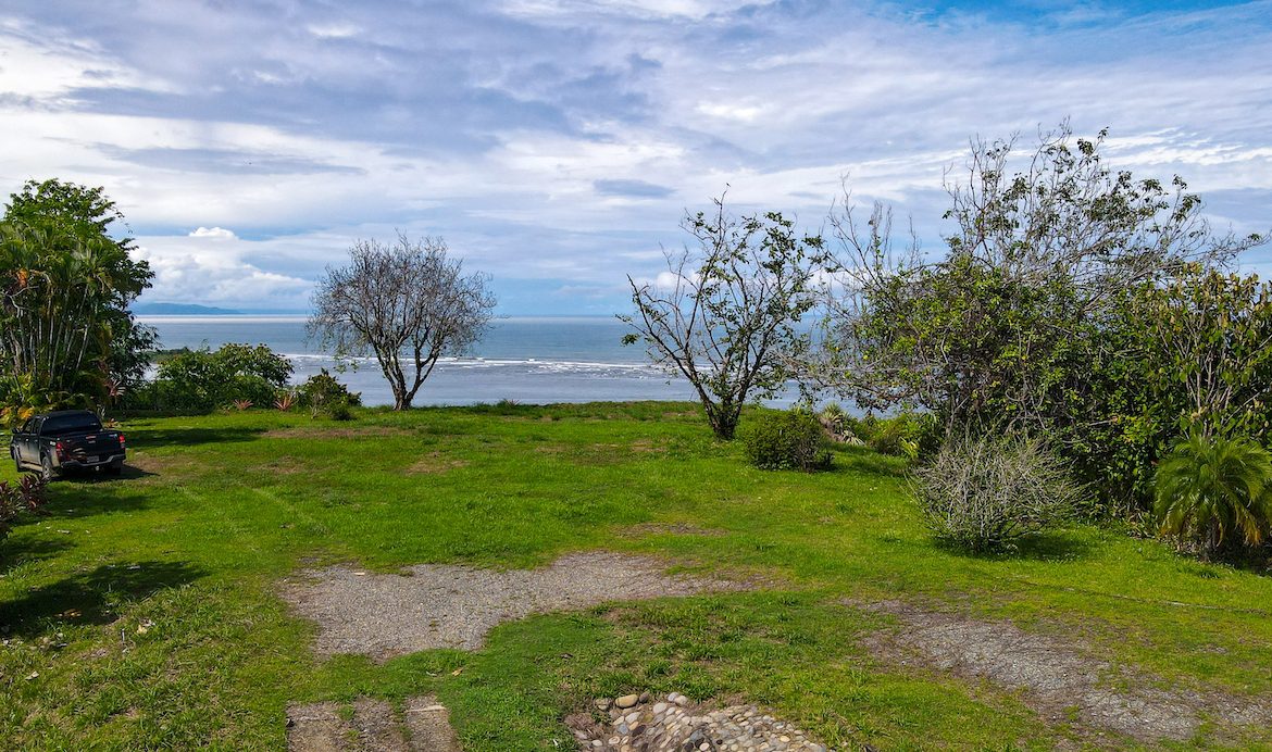 OCEAN, MOUNTAIN AND RIVER VIEWS – 3.12 ACRES