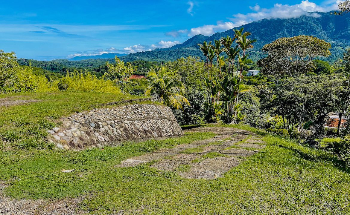 OCEAN, MOUNTAIN AND RIVER VIEWS – 3.12 ACRES