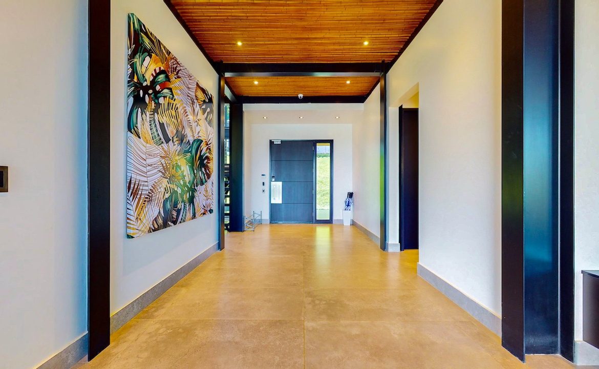 AMAZING PROPERTY WITH OCEAN AND MOUNTAIN VIEWS IN ESCALERAS – 2.44 ACRES