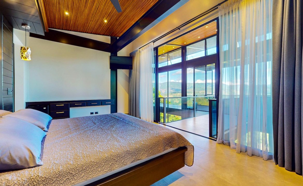 AMAZING PROPERTY WITH OCEAN AND MOUNTAIN VIEWS IN ESCALERAS – 2.44 ACRES