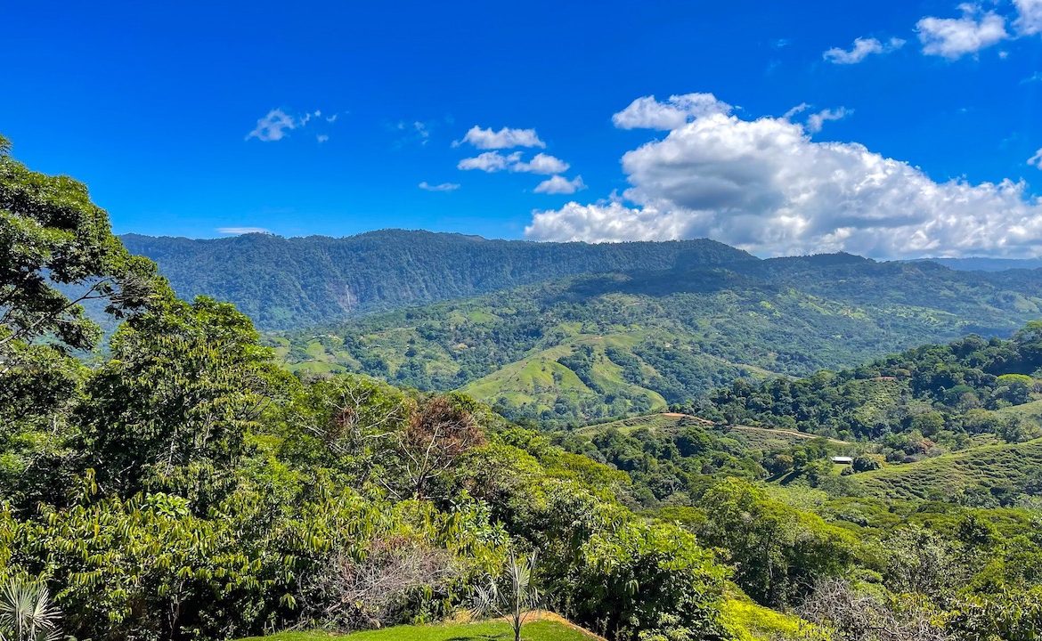 AMAZING PROPERTY WITH OCEAN AND MOUNTAIN VIEWS IN ESCALERAS – 2.44 ACRES