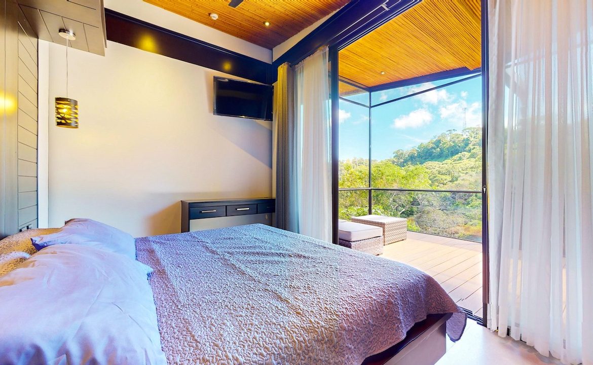 AMAZING PROPERTY WITH OCEAN AND MOUNTAIN VIEWS IN ESCALERAS – 2.44 ACRES