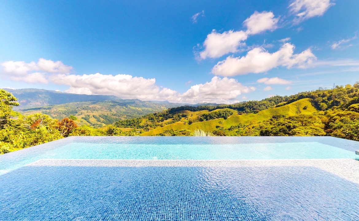 AMAZING PROPERTY WITH OCEAN AND MOUNTAIN VIEWS IN ESCALERAS – 2.44 ACRES