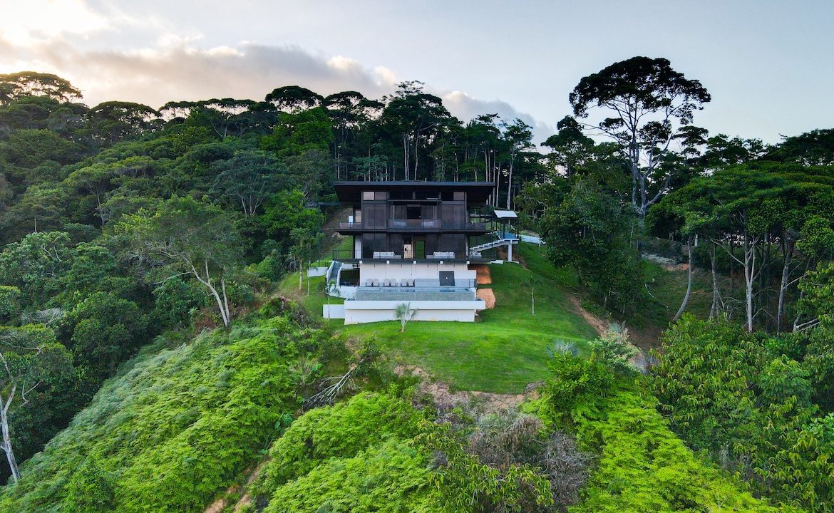 AMAZING PROPERTY WITH OCEAN AND MOUNTAIN VIEWS IN ESCALERAS – 2.44 ACRES