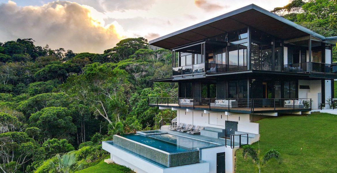 AMAZING PROPERTY WITH OCEAN AND MOUNTAIN VIEWS IN ESCALERAS – 2.44 ACRES