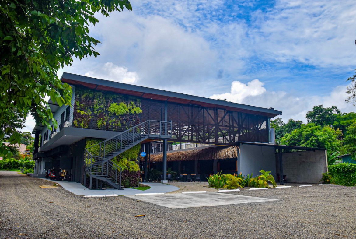 COMMERCIAL CENTER FOR SALE IN UVITA  – 0.84 ACRES