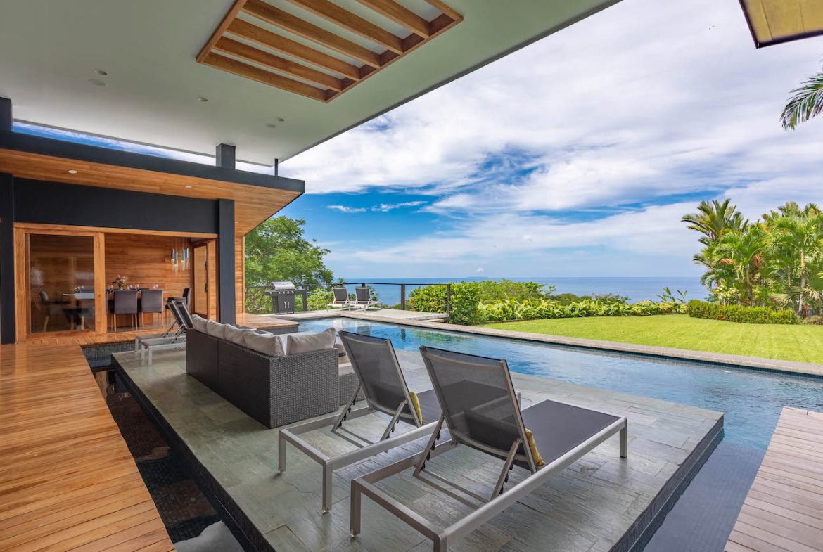 LUXURY OCEAN VIEW PROPERTY WITH HOUSE AND GUEST HOUSE – 19.78 ACRES, Uvita, Costa Rica — photo 4