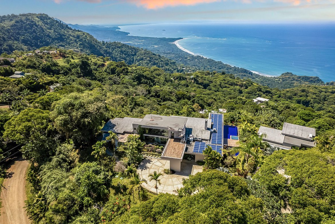 CHÂTEAU MONTAGE – LUXURY HOUSE, GUEST HOUSE, CARETAKER HOUSE AND AMAZING VIEWS IN GATED COMMUNITY, Uvita, Costa Rica — photo 2
