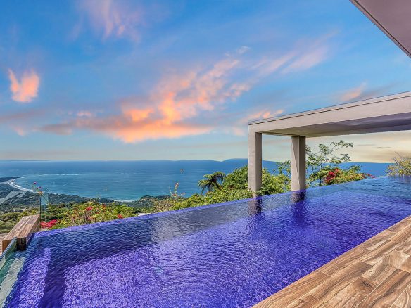 CHÂTEAU MONTAGE – LUXURY HOUSE, GUEST HOUSE, CARETAKER HOUSE AND AMAZING VIEWS IN GATED COMMUNITY, Dominical, Costa Rica — photo 4