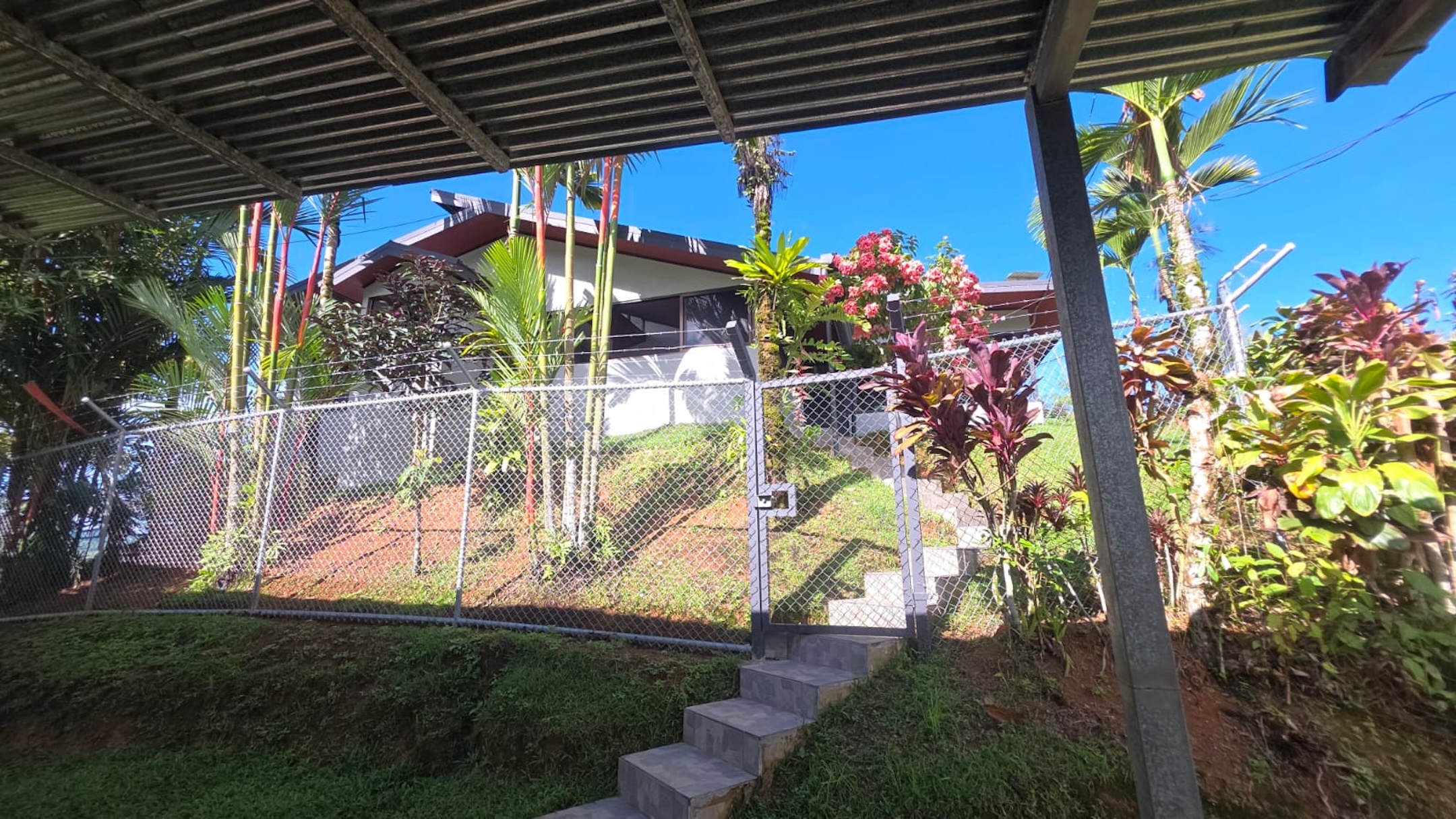 PROPERTY OF NEARLY 15 ACRES WITH A HOUSE AND NATURAL SURROUNDINGS , IN PLATANILLO