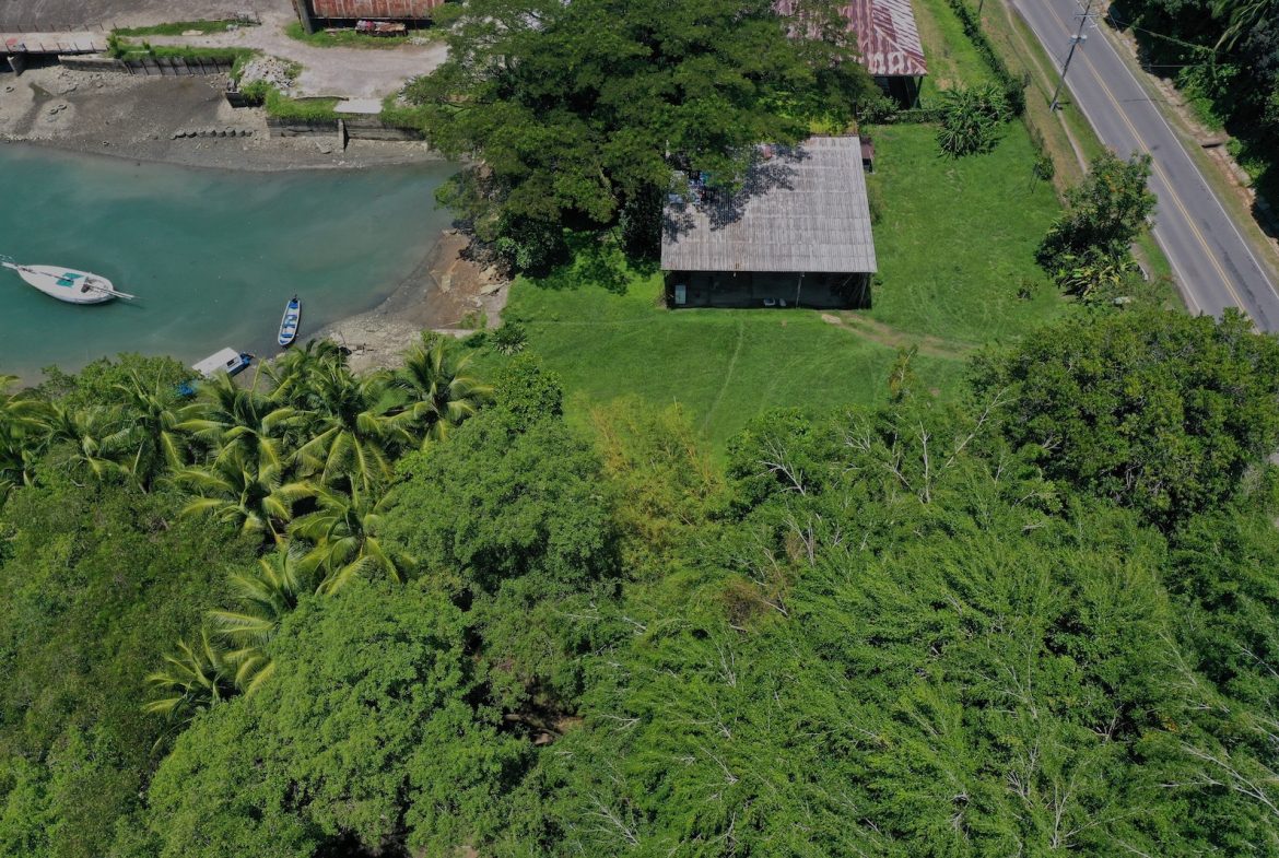 UNIQUE BEACHFRONT PROPERTY WITH MARINA IN GOLFITO