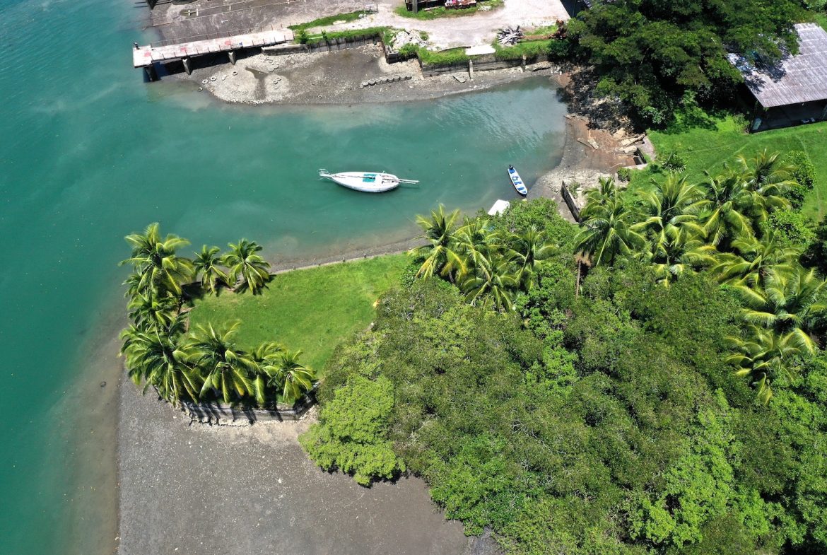 UNIQUE BEACHFRONT PROPERTY WITH MARINA IN GOLFITO