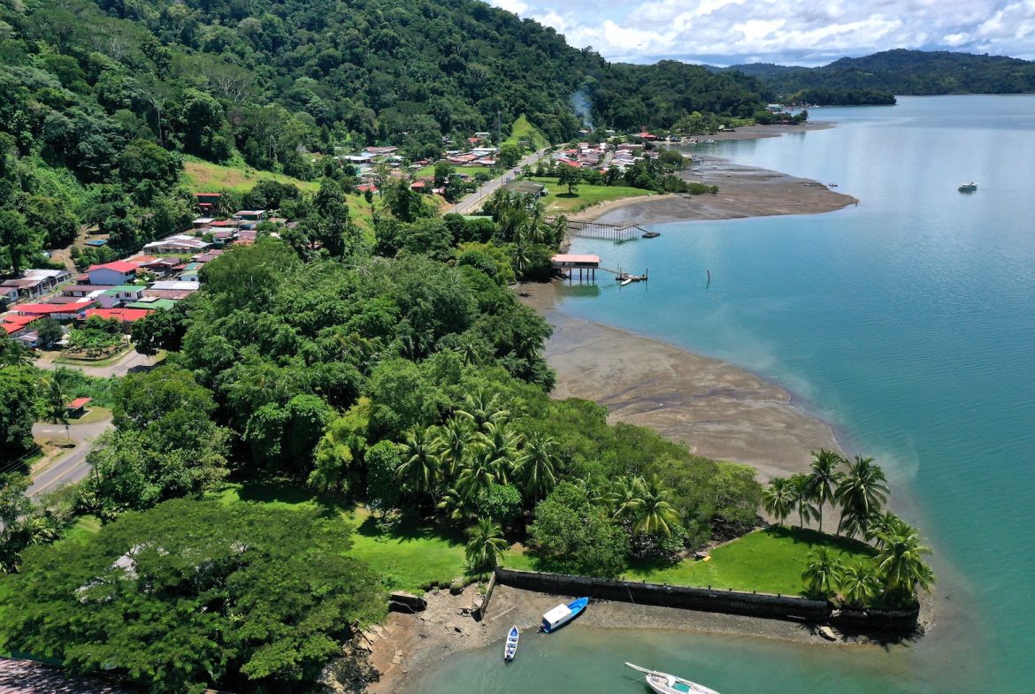 UNIQUE BEACHFRONT PROPERTY WITH MARINA IN GOLFITO