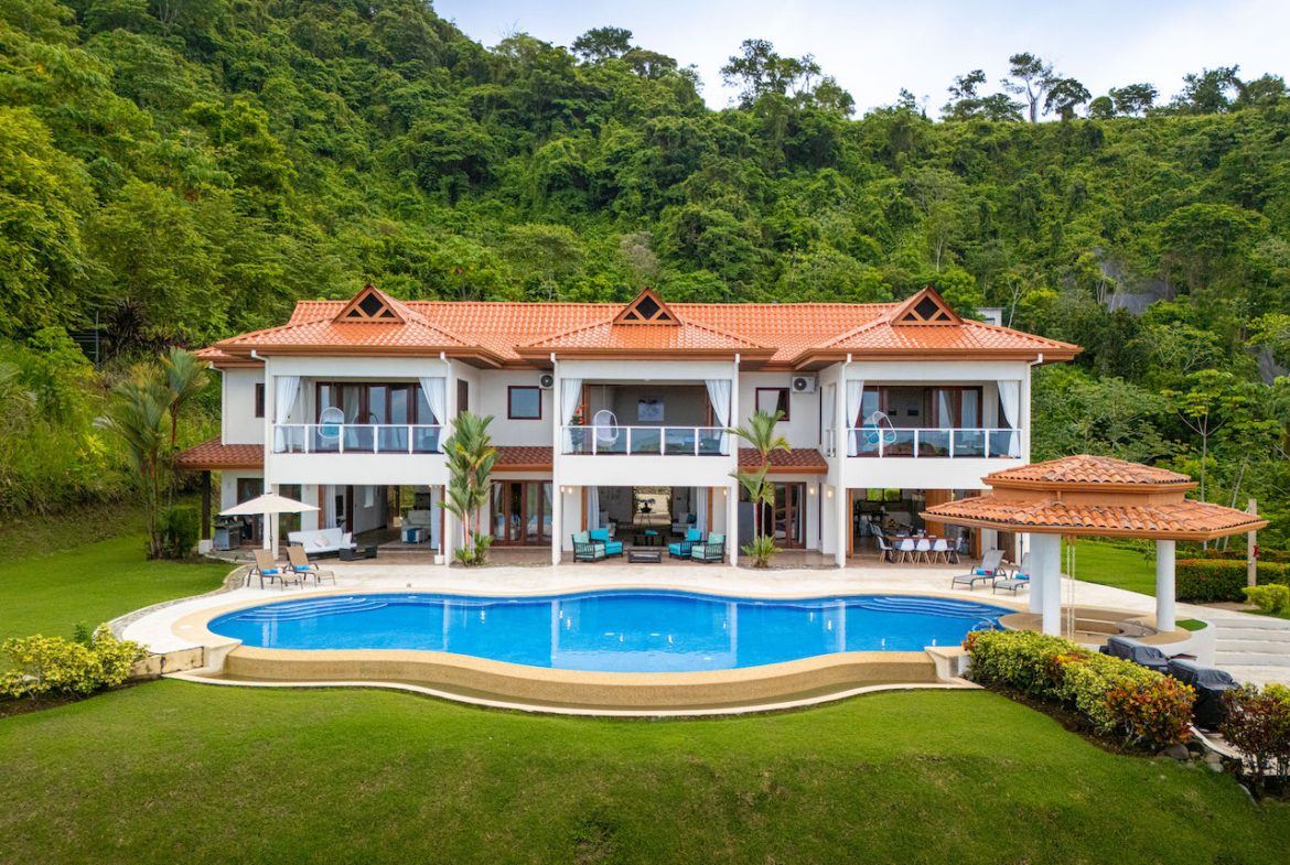 LUXURY LIVING 5 BEDROOM HOME – 1.77 ACRES, Uvita, Costa Rica — photo 2