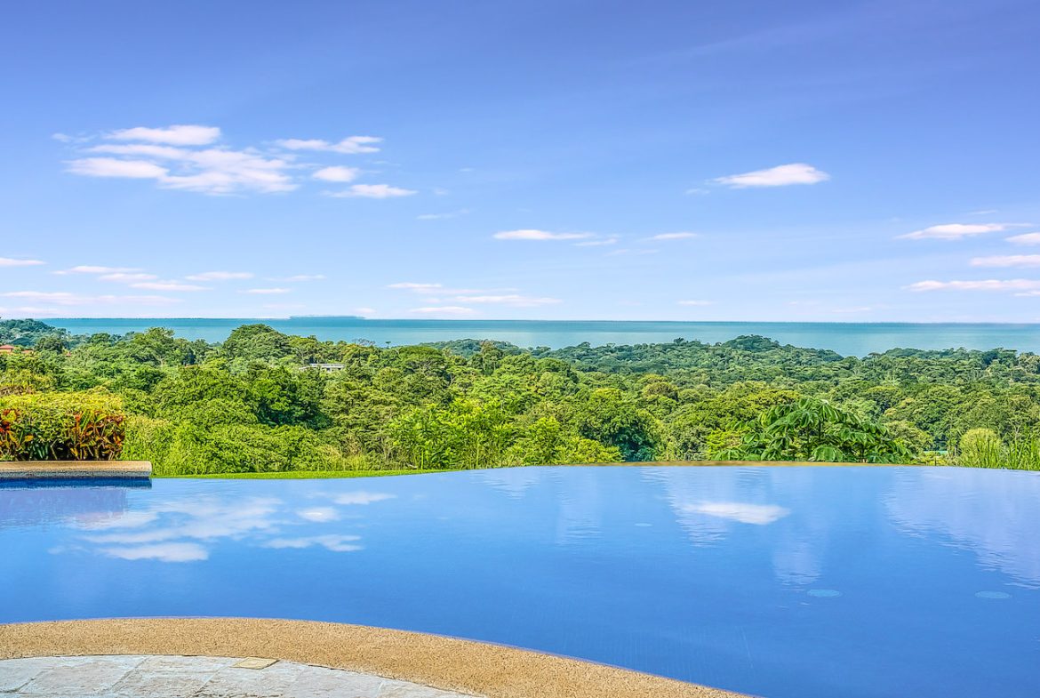 LUXURY LIVING 5 BEDROOM HOME – 1.77 ACRES, Uvita, Costa Rica — photo 4
