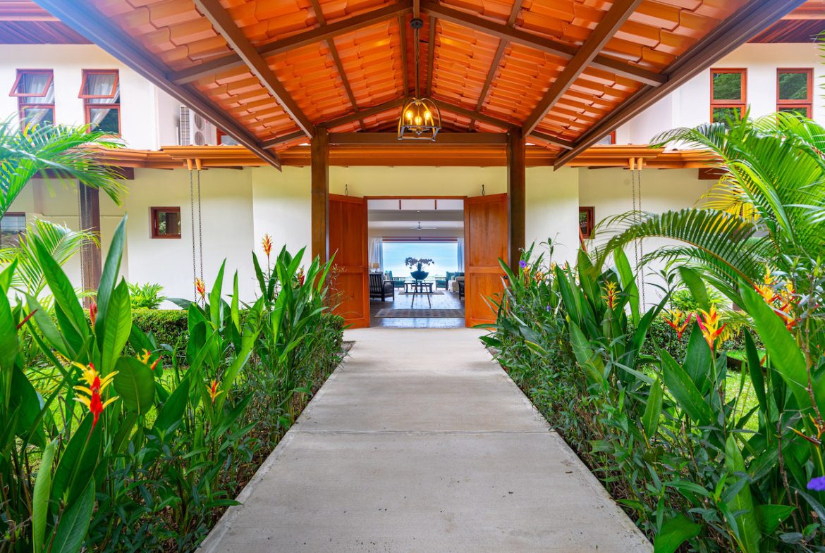 LUXURY LIVING 5 BEDROOM HOME – 1.77 ACRES, Uvita, Costa Rica — photo 6