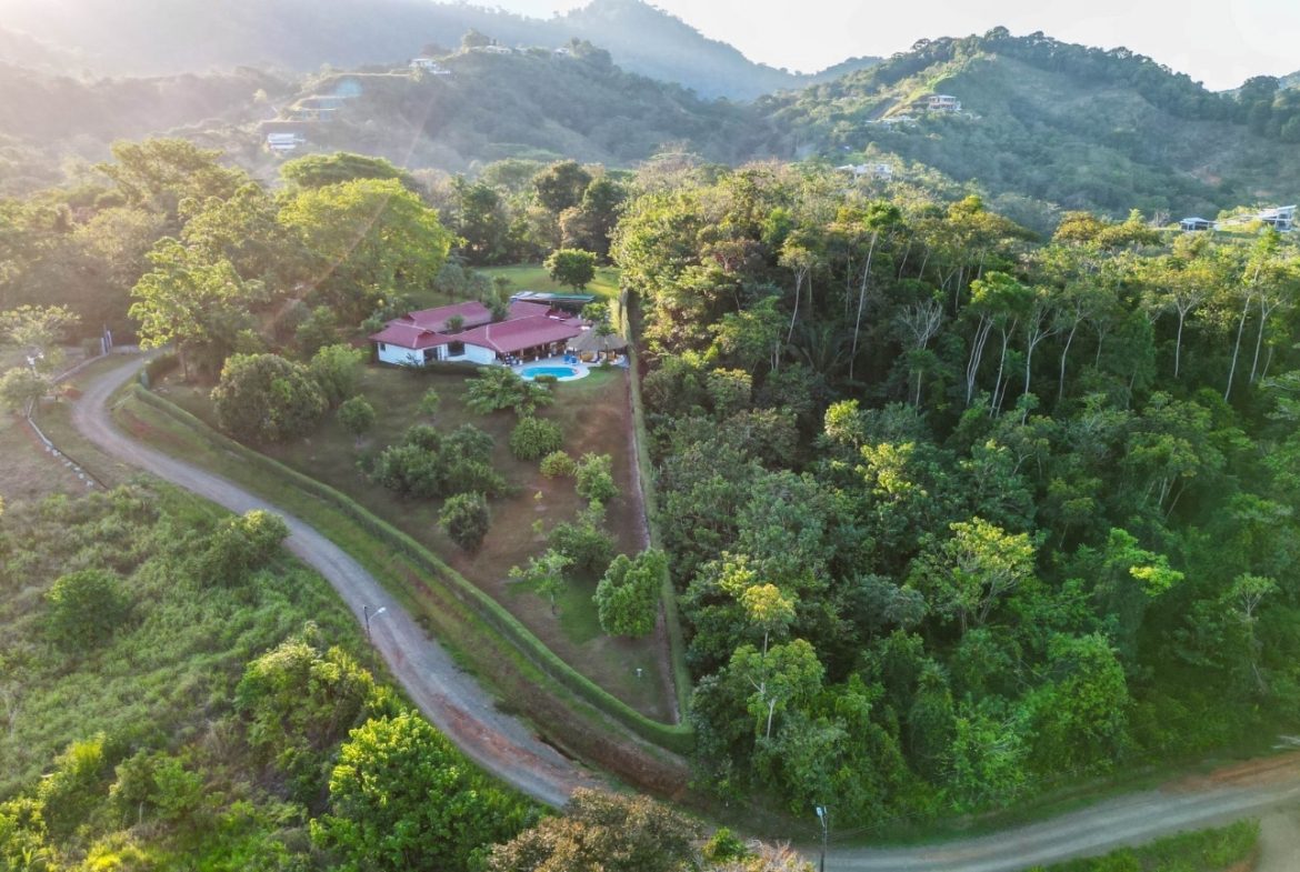 PROPERTY WITH A GUEST HOUSE AND PANORAMIC VIEWS OF THE OCEAN AND MOUNTAINS, IN OJOCHAL – 2.58 ACRES, Uvita, Costa Rica — photo 3