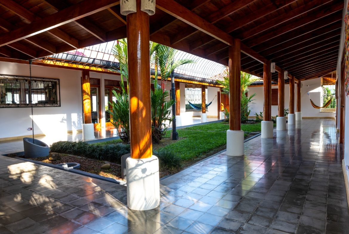 PROPERTY WITH A GUEST HOUSE AND PANORAMIC VIEWS OF THE OCEAN AND MOUNTAINS, IN OJOCHAL – 2.58 ACRES