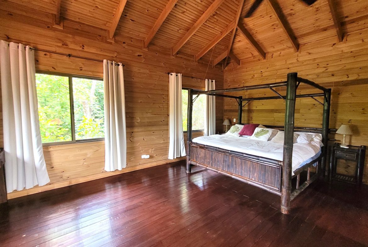 LOVELY WOODEN CABIN HOUSE LOCATED IN OJOCHAL