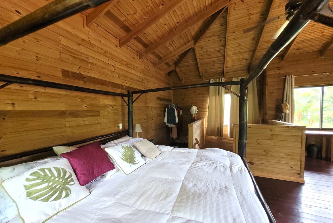 LOVELY WOODEN CABIN HOUSE LOCATED IN OJOCHAL