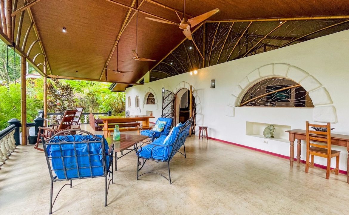 HOUSE AND GUEST HOUSE IN CENTRAL OJOCHAL – 1.35 ACRES