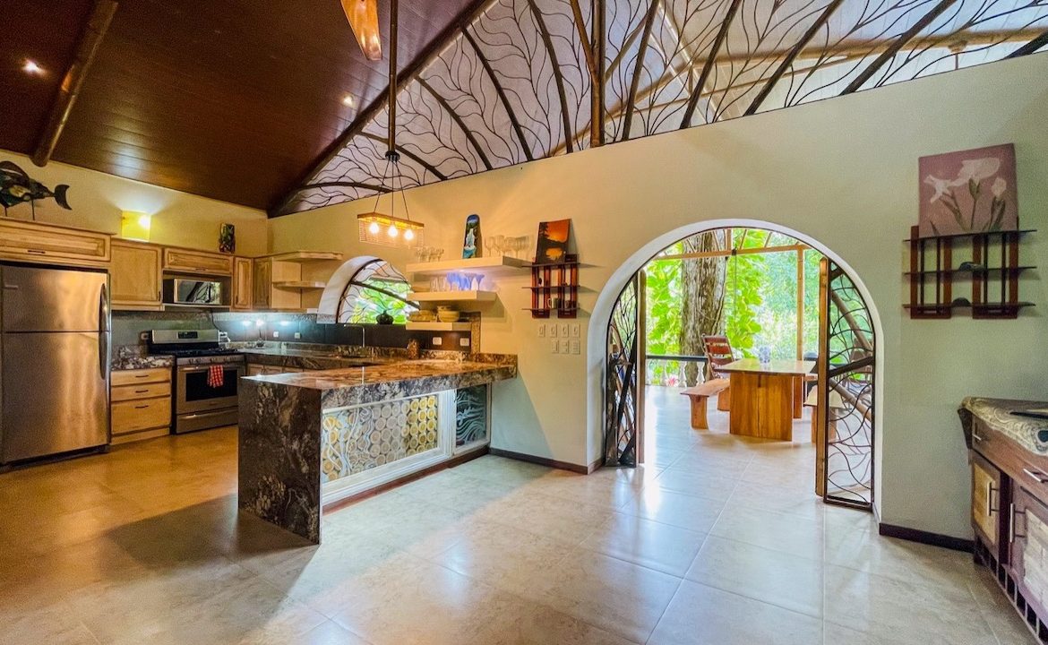 HOUSE AND GUEST HOUSE IN CENTRAL OJOCHAL – 1.35 ACRES