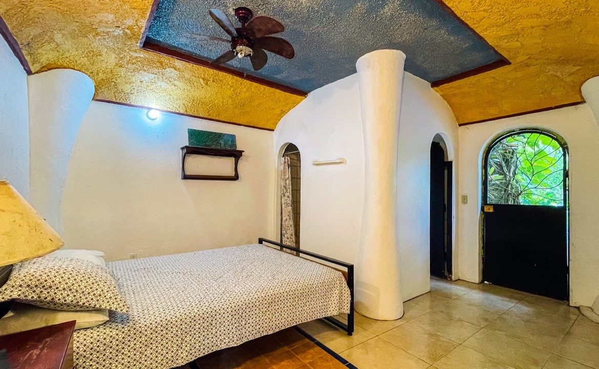 HOUSE AND GUEST HOUSE IN CENTRAL OJOCHAL – 1.35 ACRES