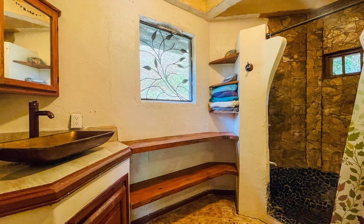 HOUSE AND GUEST HOUSE IN CENTRAL OJOCHAL – 1.35 ACRES