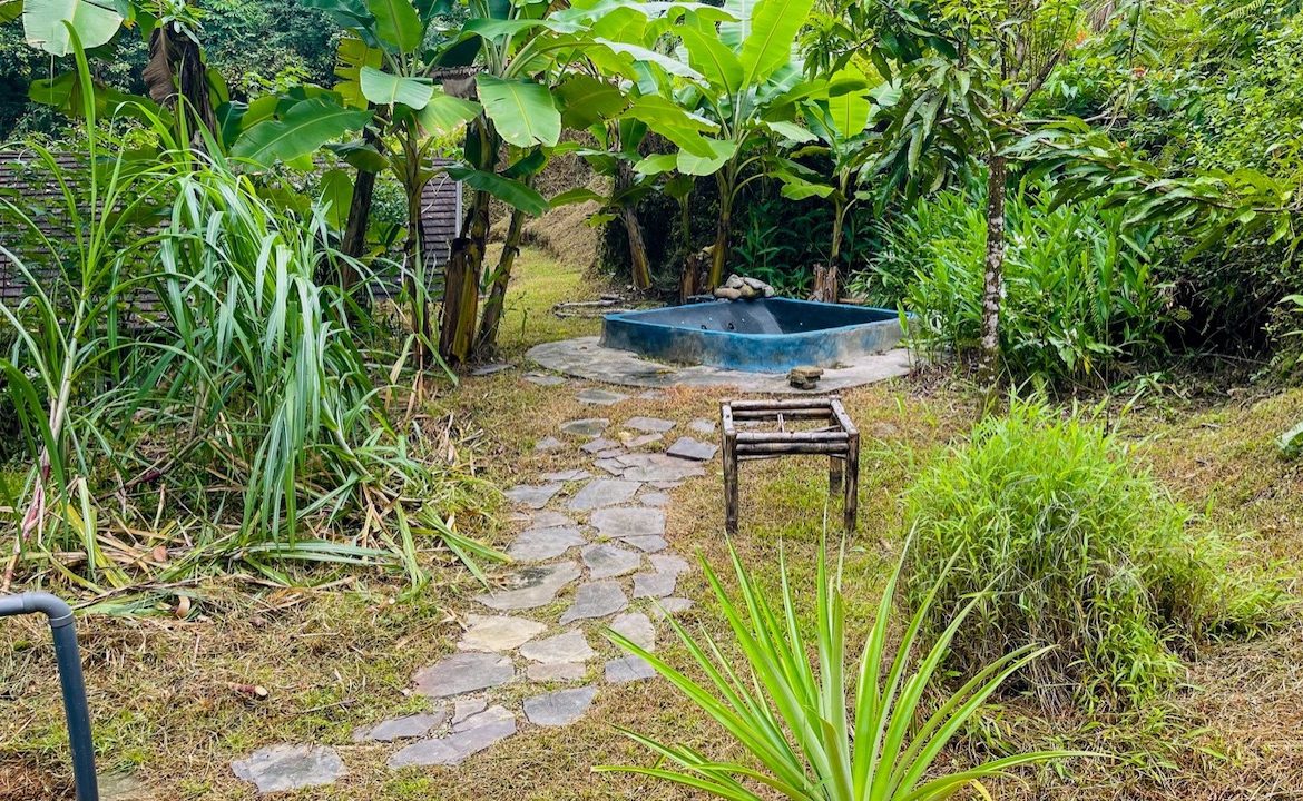 HOUSE AND GUEST HOUSE IN CENTRAL OJOCHAL – 1.35 ACRES
