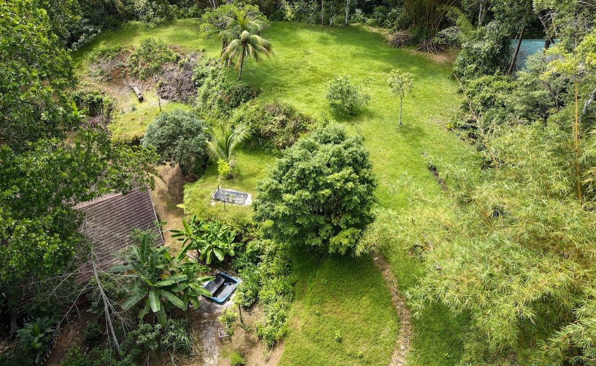 HOUSE AND GUEST HOUSE IN CENTRAL OJOCHAL – 1.35 ACRES
