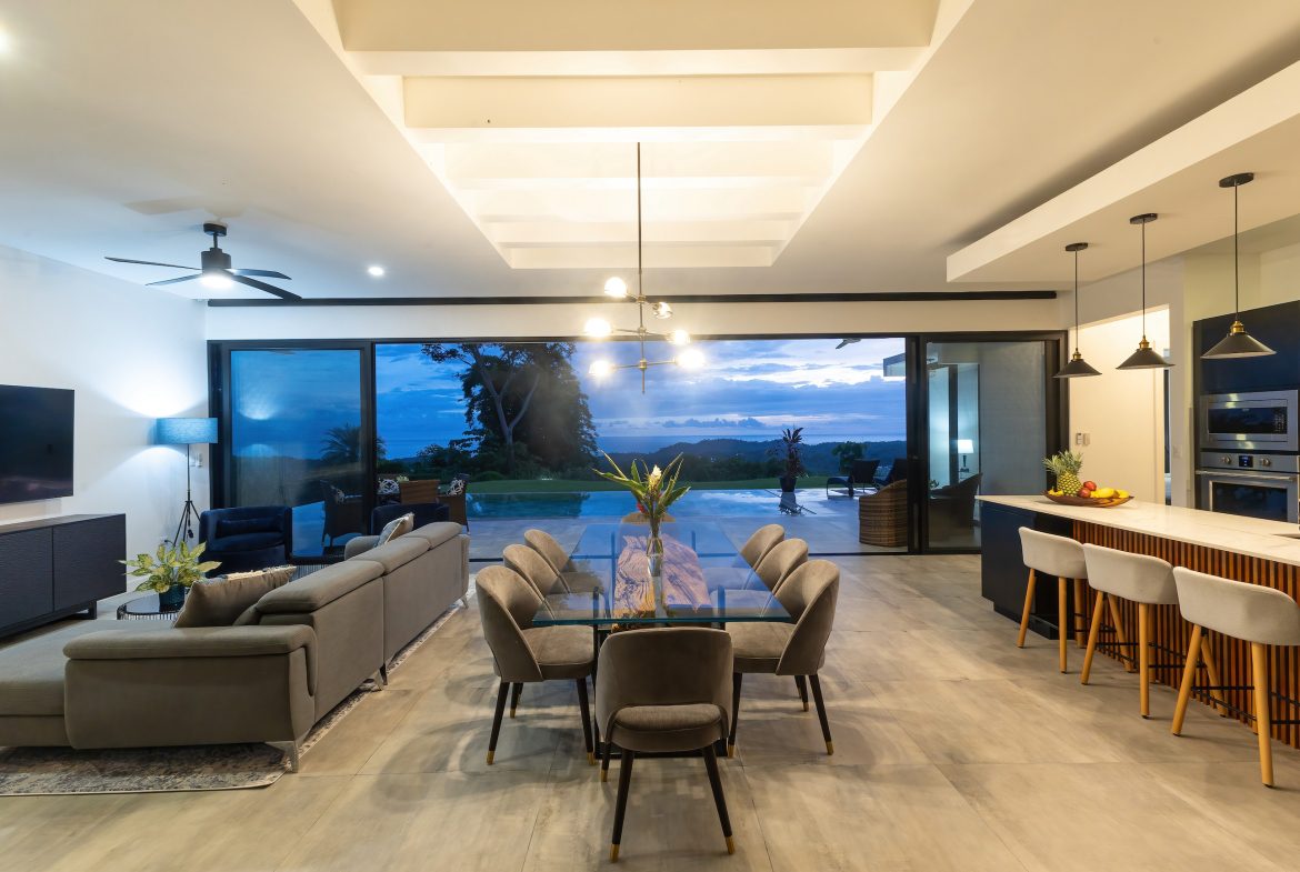 MODERN  PROPERTY WITH VIEWS OF THE PACIFIC OCAEN AND JUNGLE IN OJOCHAL, Uvita, Costa Rica — photo 6