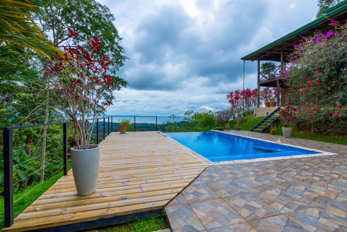 OCEAN VIEW HOME WITH TREE HOUSE VIBES
