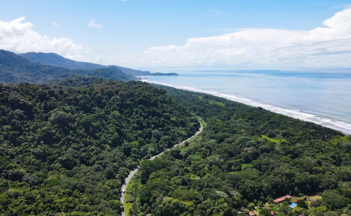 DIAMOND POINT – OCEAN VIEW PROPERTY NEAR DOMINICAL